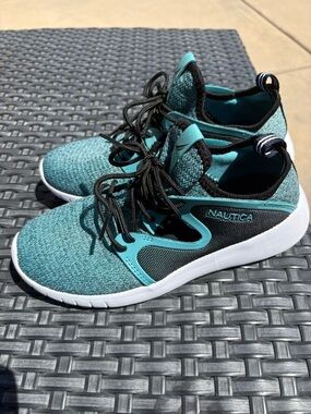 Nautica Teal and Black Athletic Sneakers
